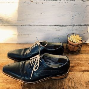 Black dress shoes - Oxford lace ups